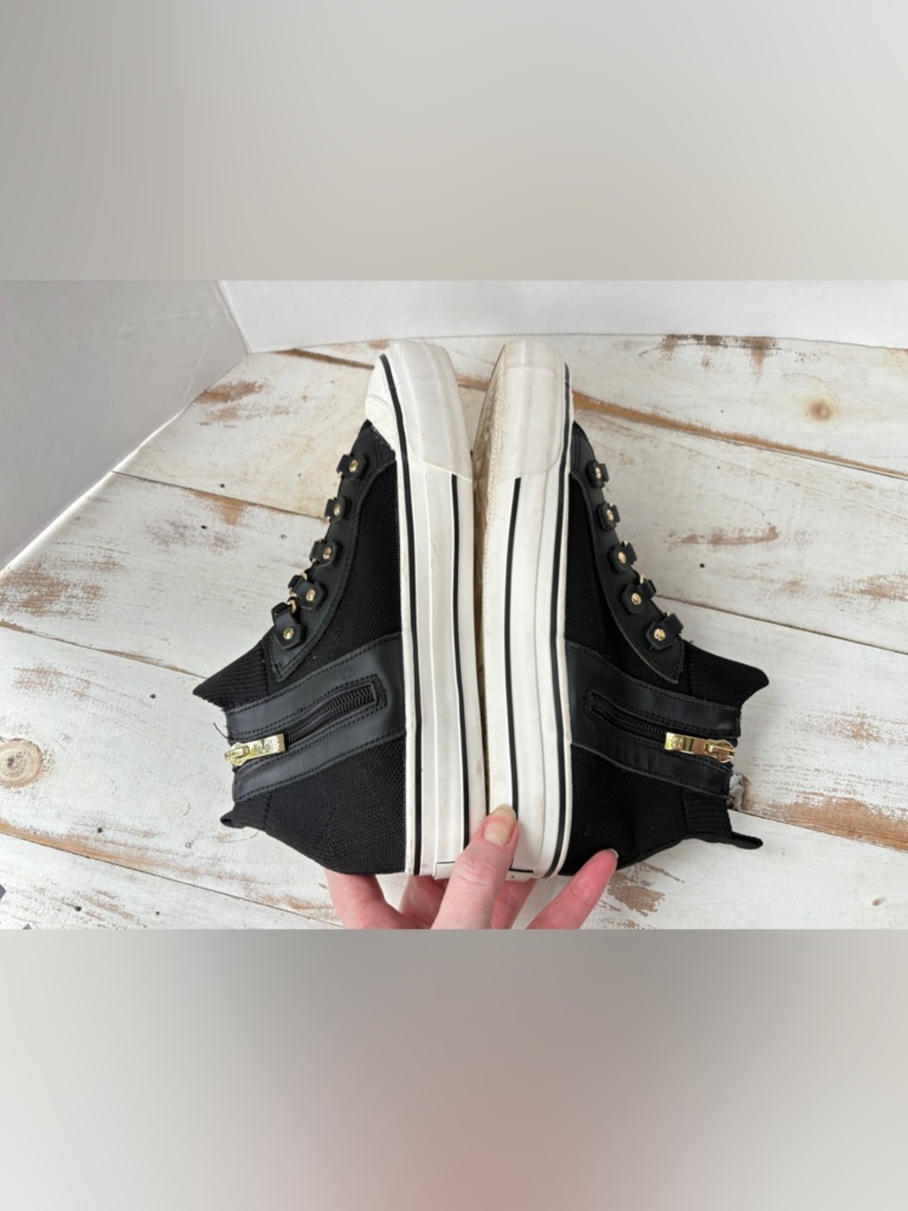 DKNY Sheila lace up sneakers urban chic streetwear black white shoes sz 7.5 EUC - Picture 5 of 15